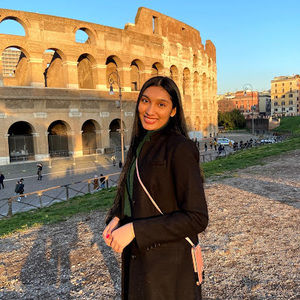 Meet your Posher, Maya